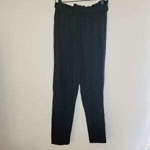 H&M Pants Womens Paper Bag Waist Size 2 Black Chic Cropped Soft Pockets FLAW